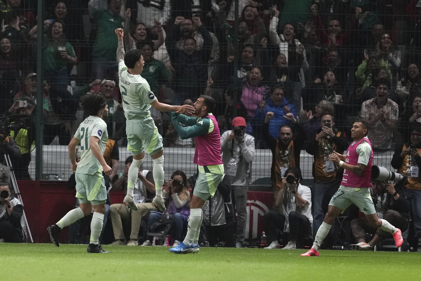 Mexico overcomes 2-goal deficit, reaches CONCACAF Nations League semifinals with US, Canada, Panama | iNFOnews.ca Mexico overcomes 2-goal deficit, reaches CONCACAF Nations League semifinals with US, Canada, Panama | iNFOnews.ca