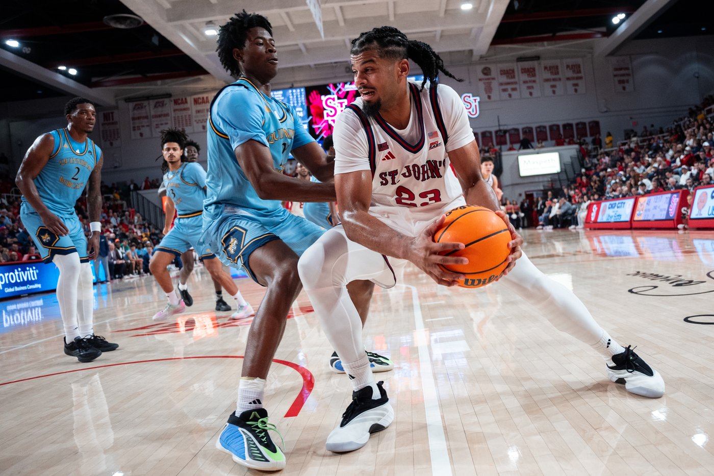 No. 5 St. John's opens Pitino's third season with 108-74 rout of Quinnipiac | iNFOnews.ca No. 5 St. John's opens Pitino's third season with 108-74 rout of Quinnipiac | iNFOnews.ca