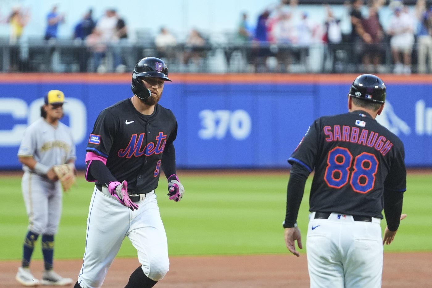 Nimmo and Lindor deliver after lineup change as scuffling Mets beat Brewers to split doubleheader | iNFOnews.ca