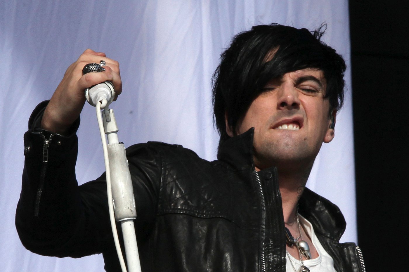 UK police arrest 2 in stabbing death of former Lostprophets singer in prison | iNFOnews.ca