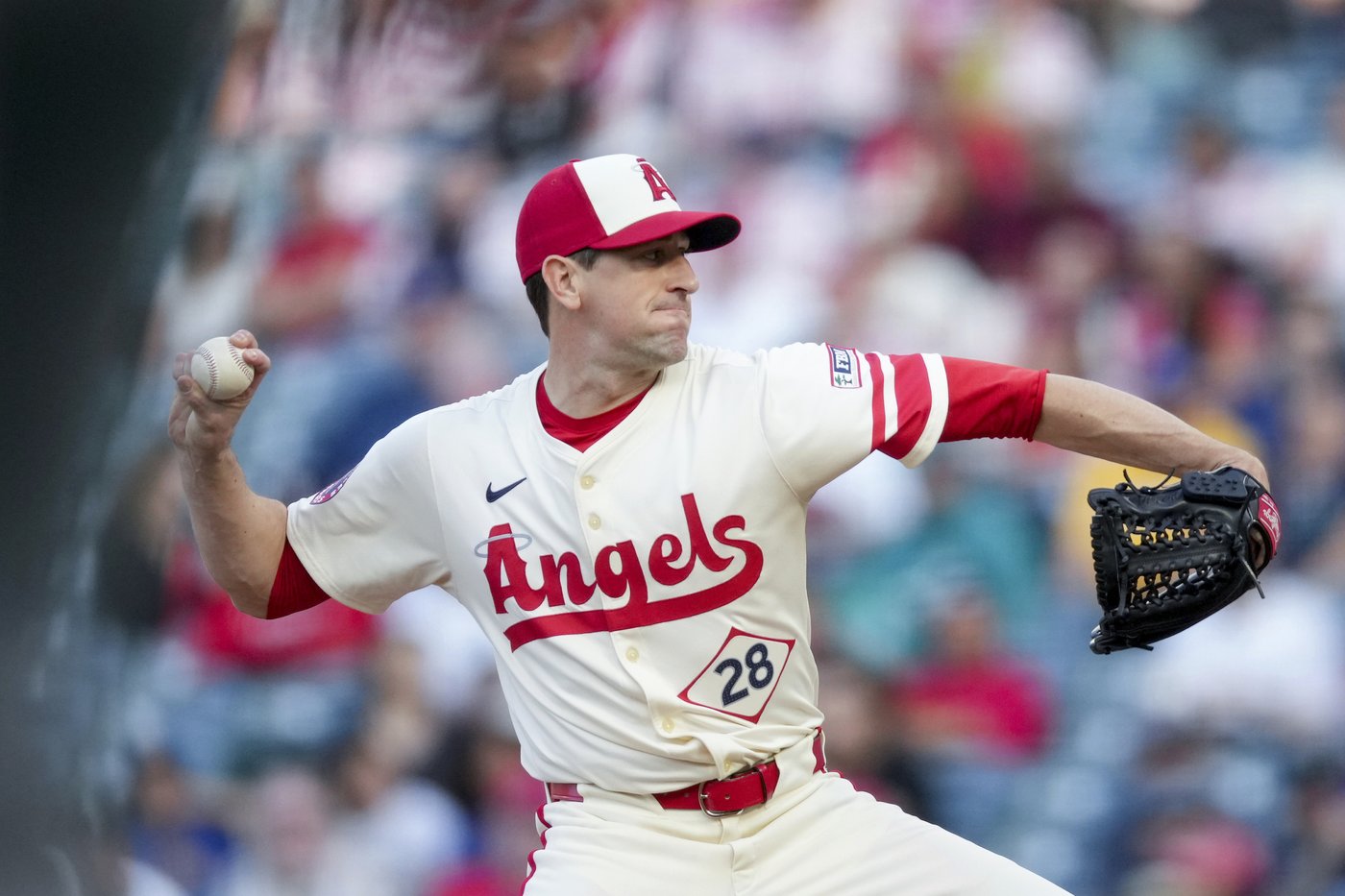 Kyle Hendricks picks up career win No. 100 as Angels beat the Mariners 5-4 | iNFOnews.ca