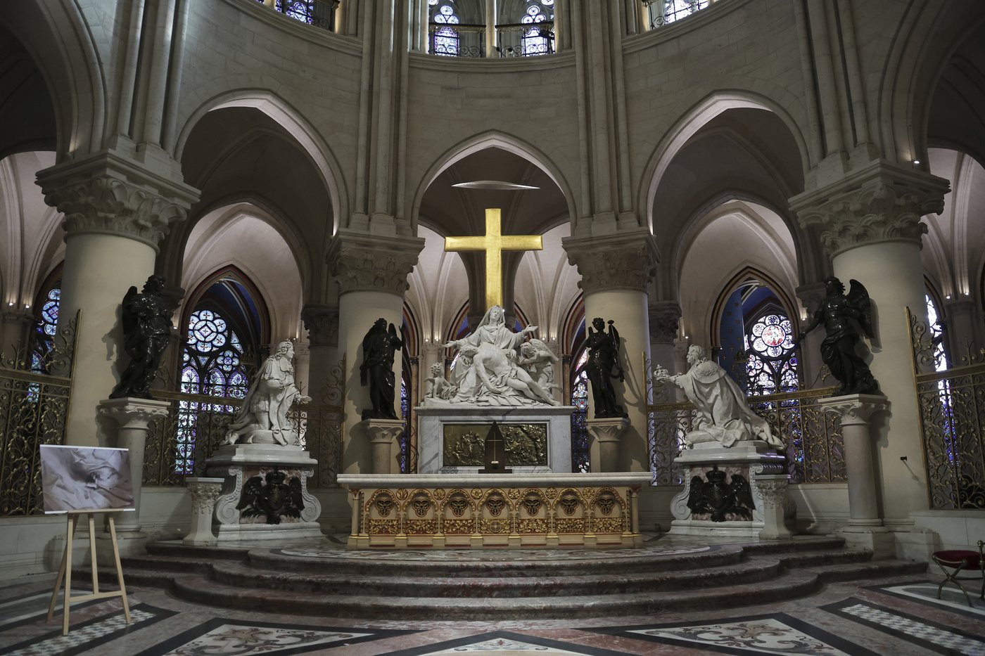 PHOTO COLLECTION: France Notre Dame | iNFOnews.ca