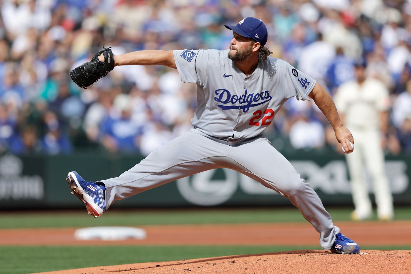Kershaw works 5 1/3 scoreless innings in final regular-season start as Dodgers top Mariners 6-1 | iNFOnews.ca
