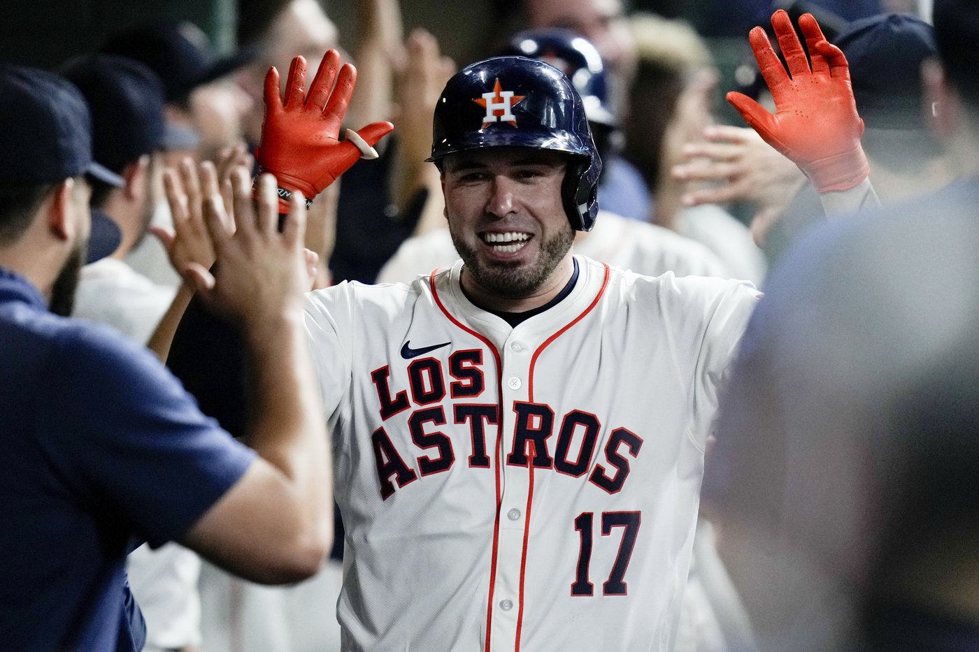Alvarez and Tucker power Astros to 10-4 win over Angels | iNFOnews.ca Alvarez and Tucker power Astros to 10-4 win over Angels | iNFOnews.ca