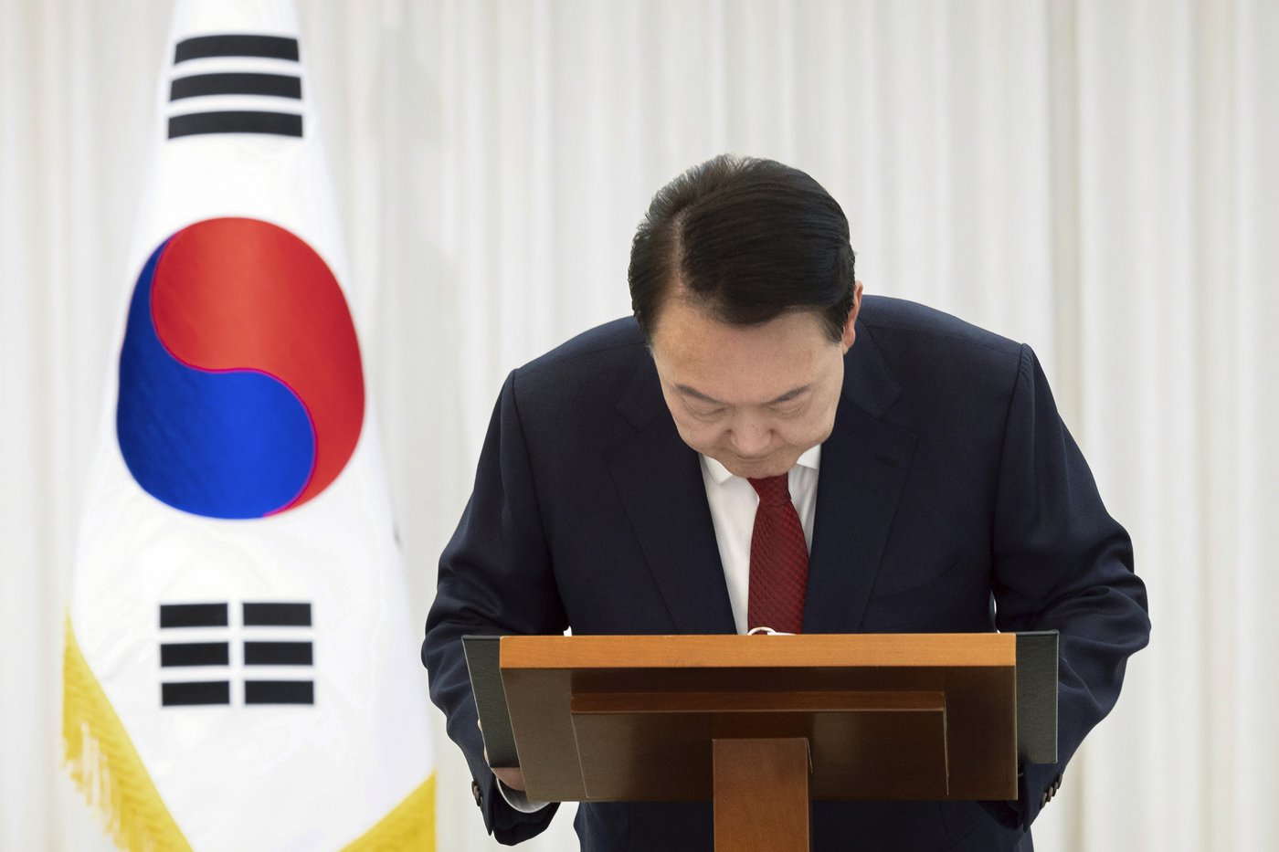 South Korea’s parliament votes to impeach President Yoon Suk Yeol over his martial law order | iNFOnews.ca South Korea’s parliament votes to impeach President Yoon Suk Yeol over his martial law order | iNFOnews.ca