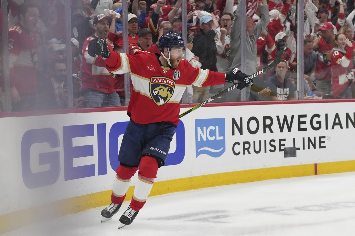 Sam Bennett says he's staying in Florida with hopes Panthers turn into a dynasty | iNFOnews.ca Sam Bennett says he's staying in Florida with hopes Panthers turn into a dynasty | iNFOnews.ca