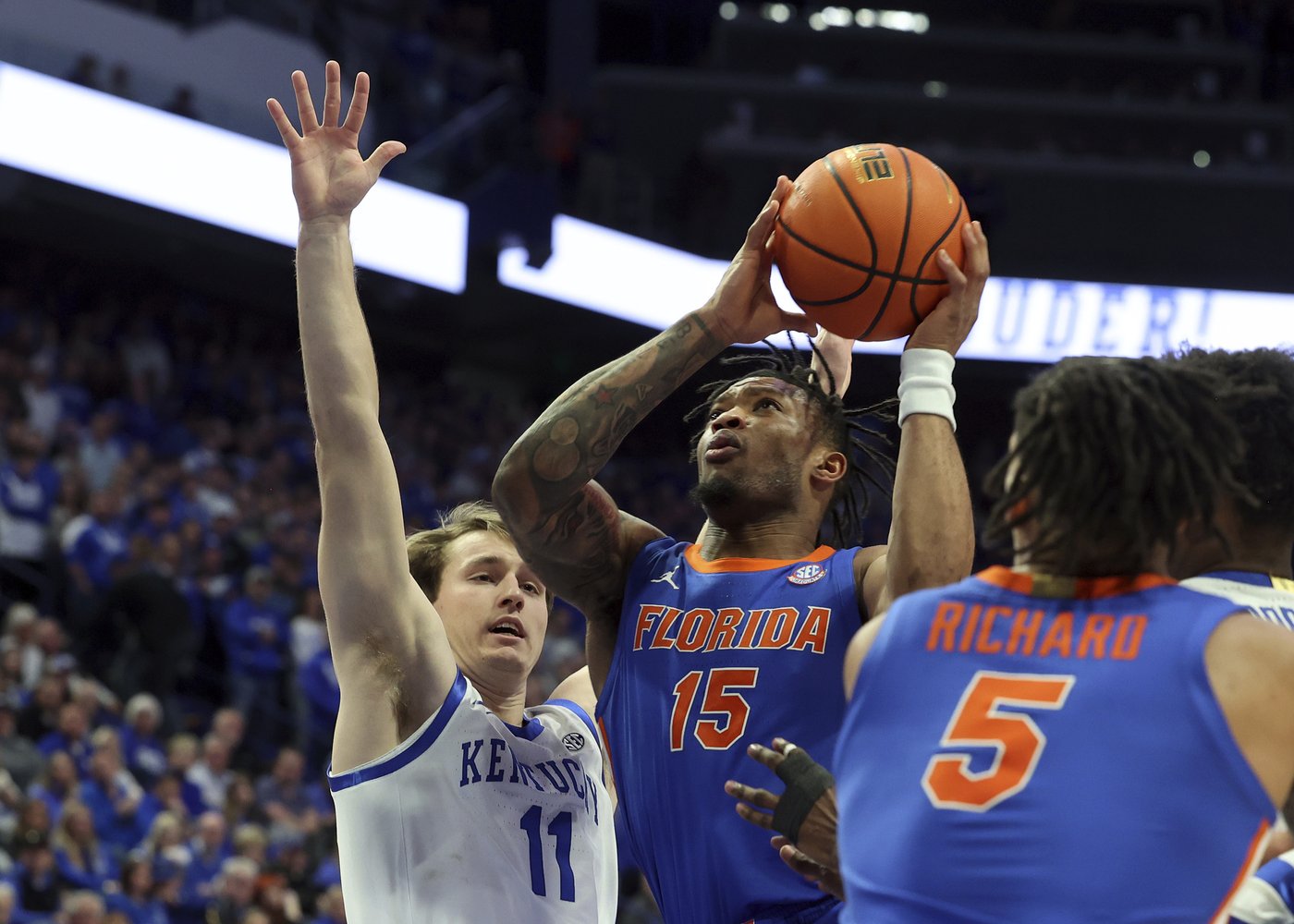Koby Brea hits seven 3-pointers as No. 10 Kentucky hands No. 6 Florida its first loss, 106-100 | iNFOnews.ca