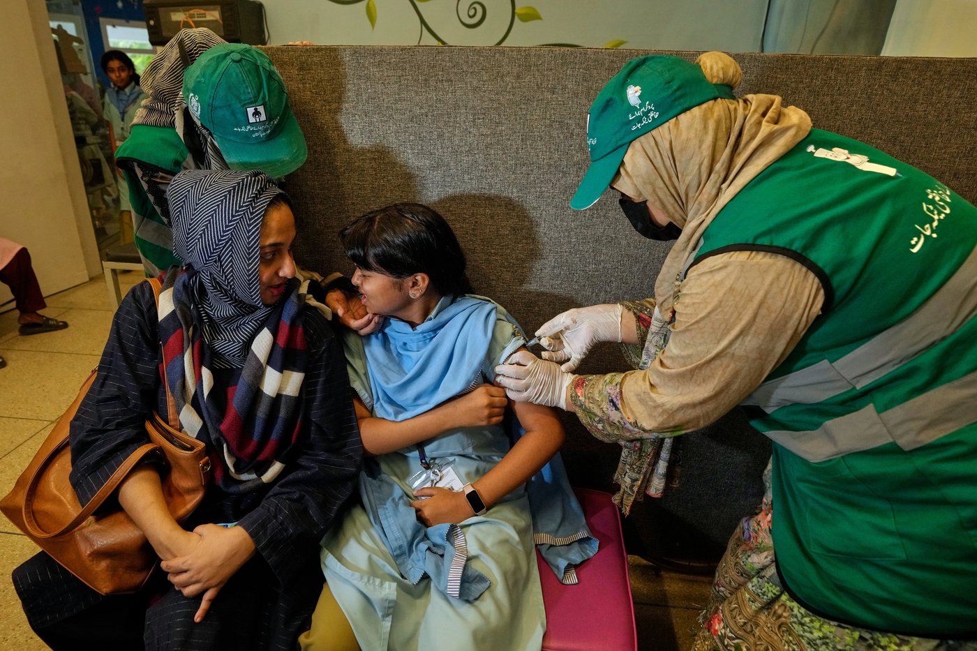 Pakistan vaccinates 9 million girls against cervical cancer despite online backlash | iNFOnews.ca Pakistan vaccinates 9 million girls against cervical cancer despite online backlash | iNFOnews.ca