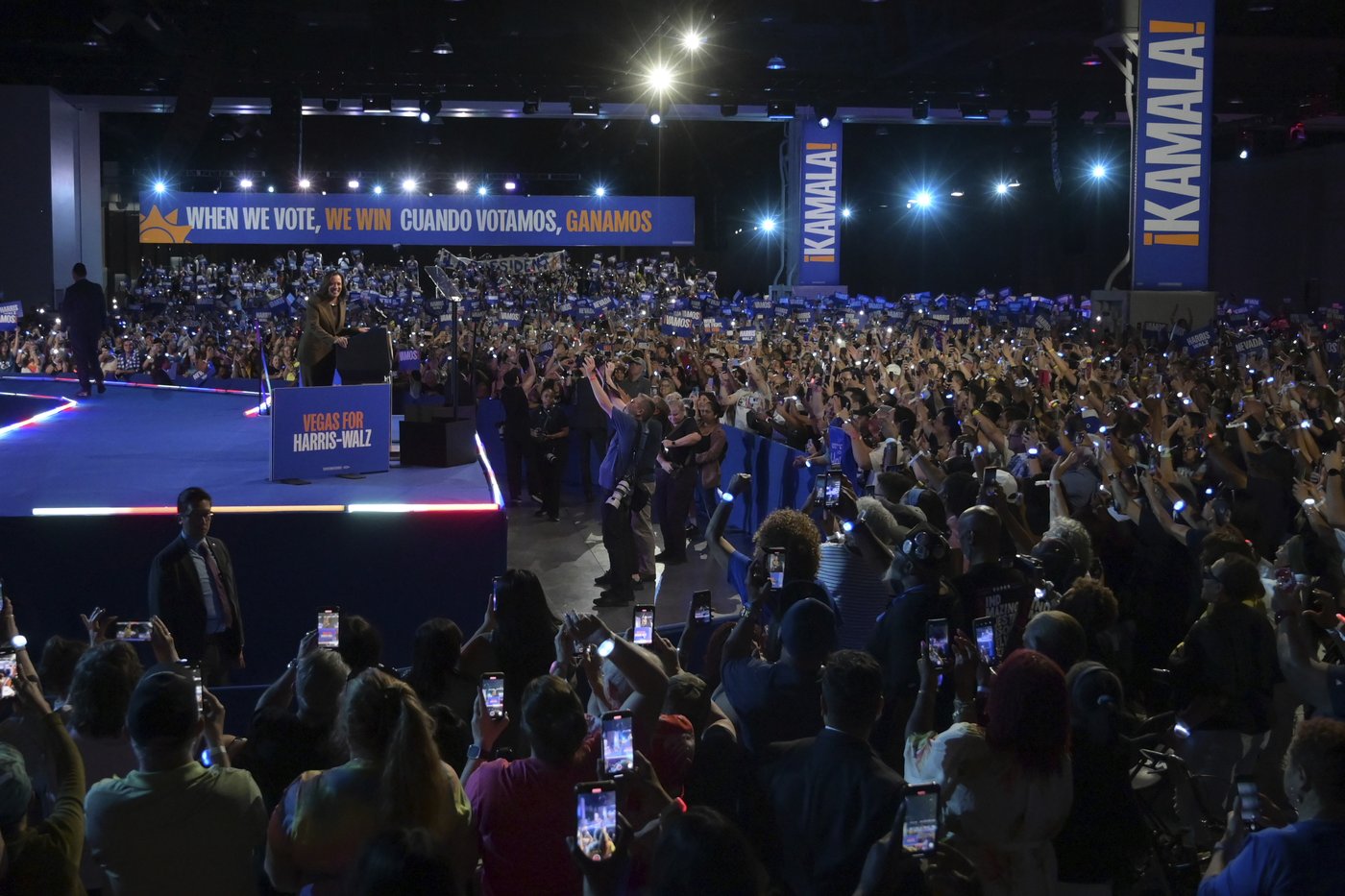 Harris trolls Trump at Vegas rally and LA fundraiser, says her crowds are 'pretty big' | iNFOnews.ca Harris trolls Trump at Vegas rally and LA fundraiser, says her crowds are 'pretty big' | iNFOnews.ca