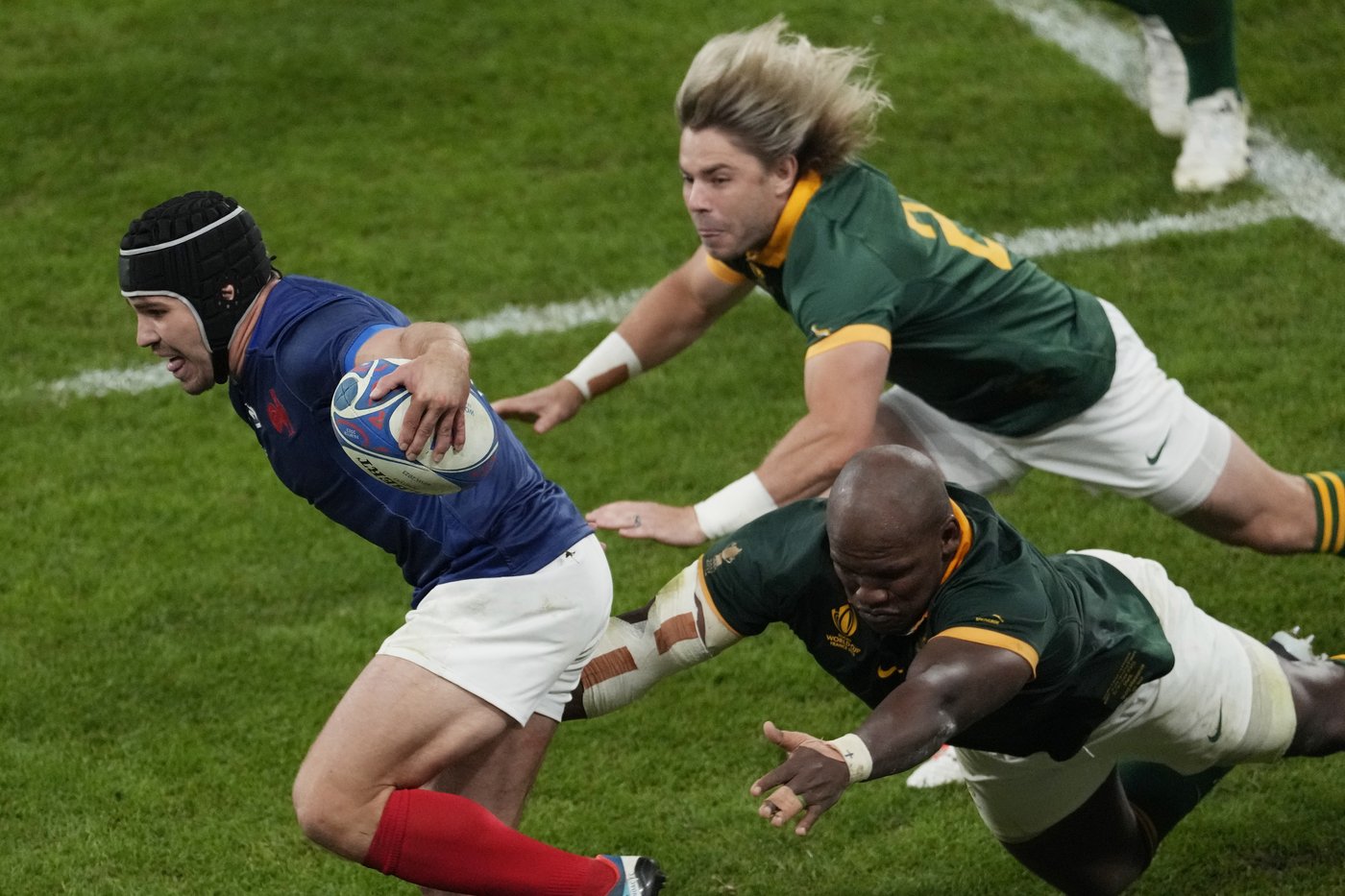 Former captain Antoine Dupont back with France for autumn rugby tests | iNFOnews.ca