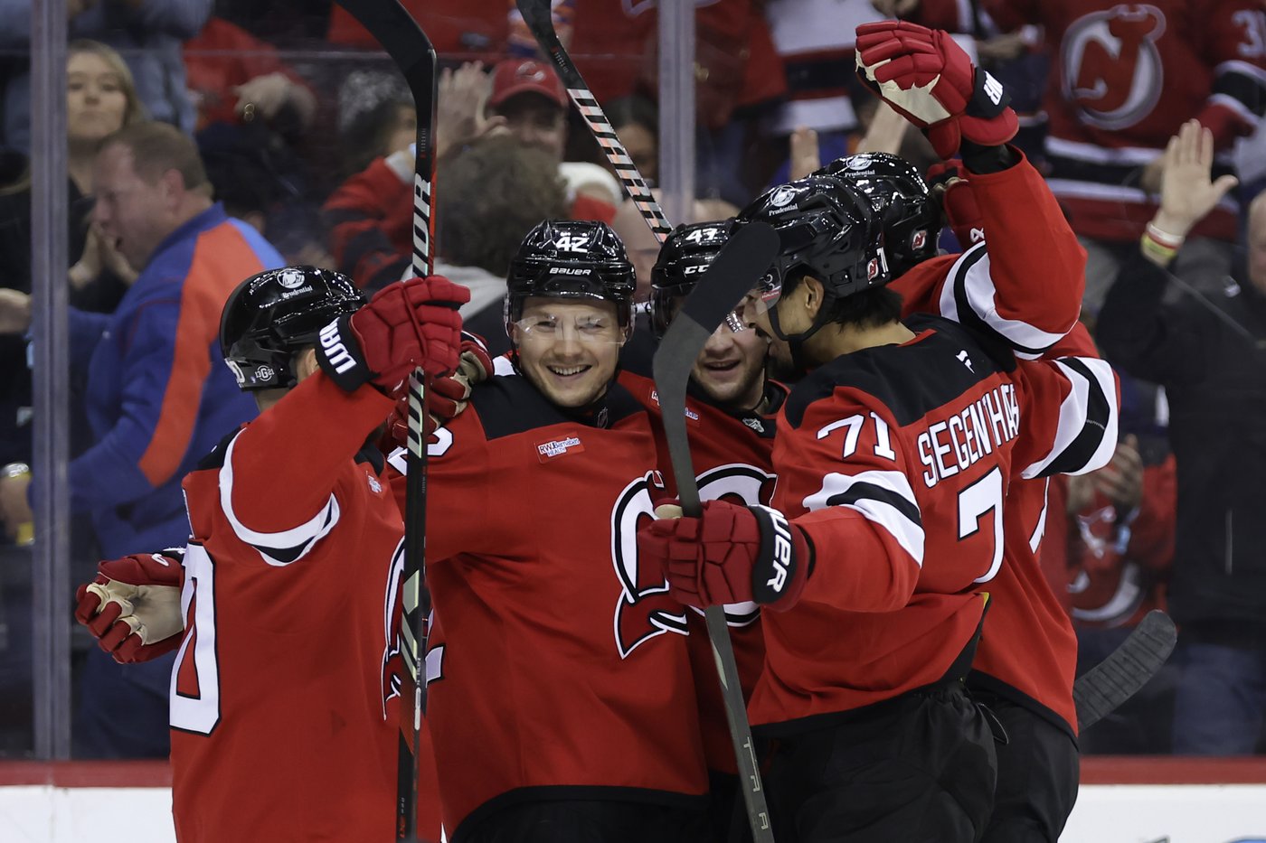 Horvat scores in overtime as Islanders beat Devils 4-3 | iNFOnews.ca Horvat scores in overtime as Islanders beat Devils 4-3 | iNFOnews.ca