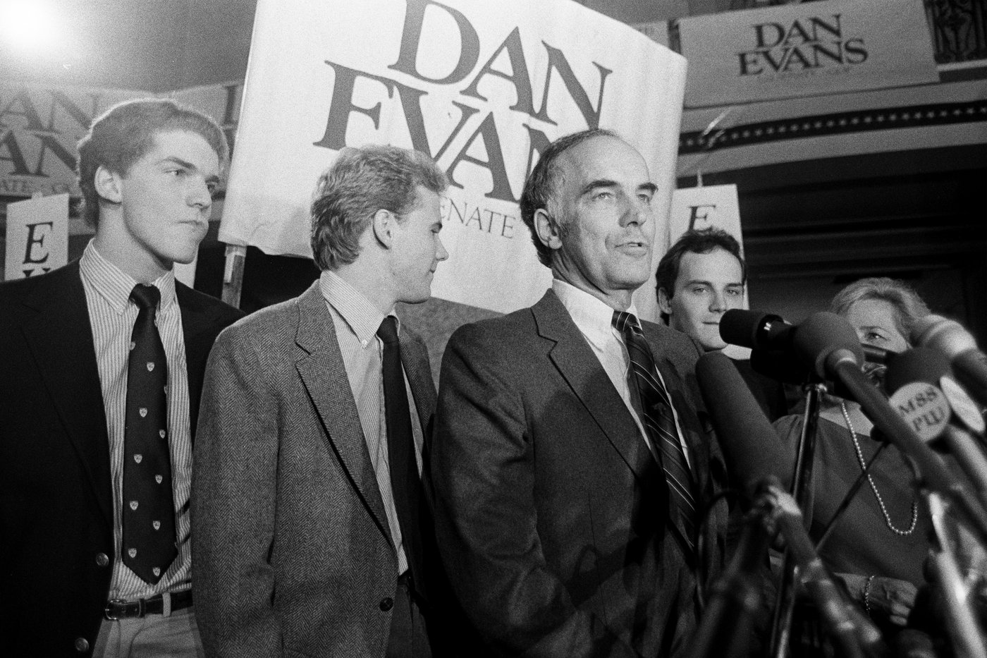 Dan Evans, former Republican governor of Washington and US senator, dies at 98 | iNFOnews.ca Dan Evans, former Republican governor of Washington and US senator, dies at 98 | iNFOnews.ca