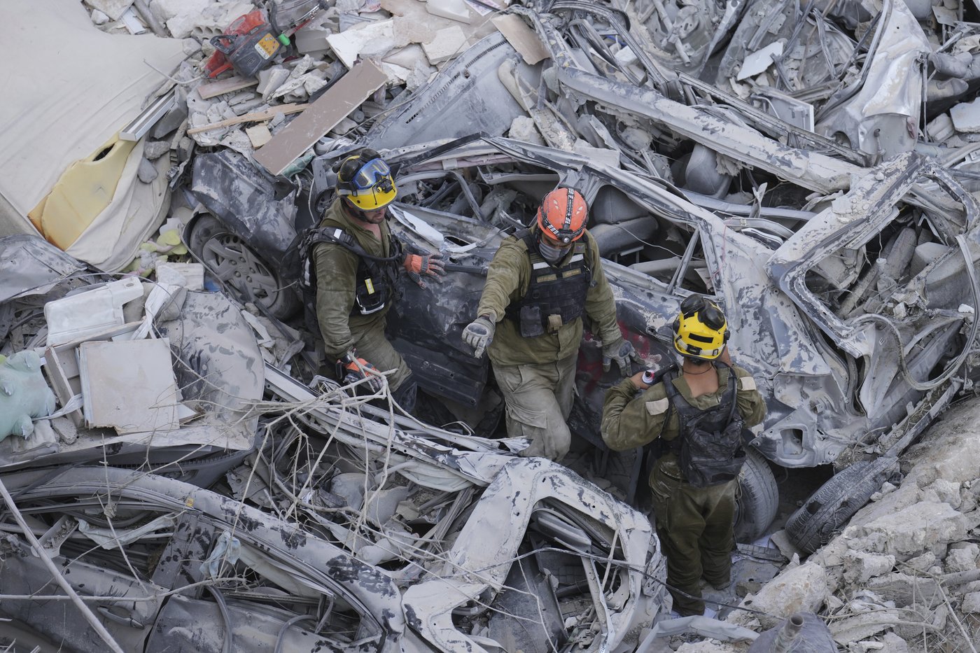 The Latest: Death toll grows as Israel and Iran trade attacks for third day | iNFOnews.ca The Latest: Death toll grows as Israel and Iran trade attacks for third day | iNFOnews.ca