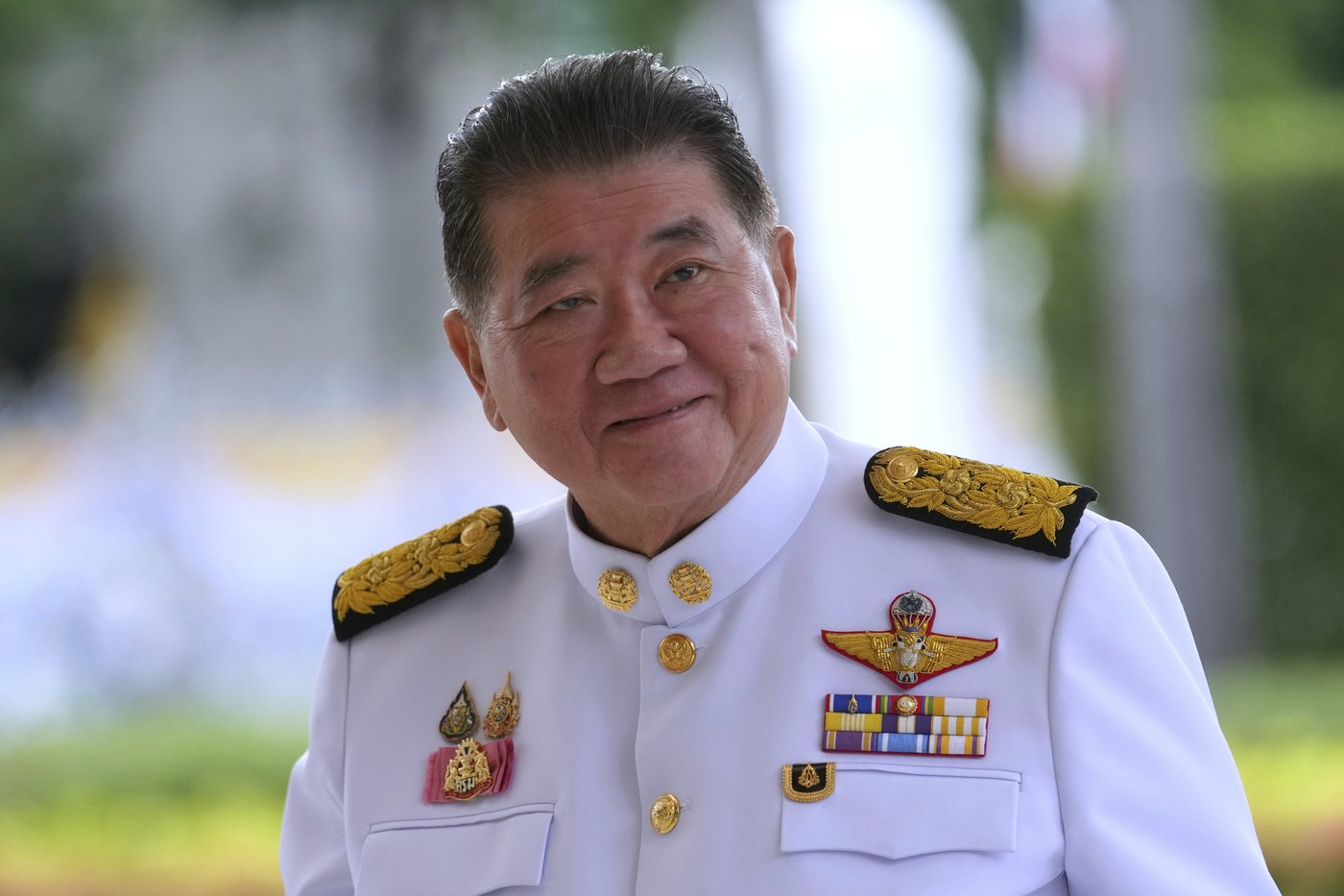Thailand swears in new Cabinet including suspended prime minister | iNFOnews.ca