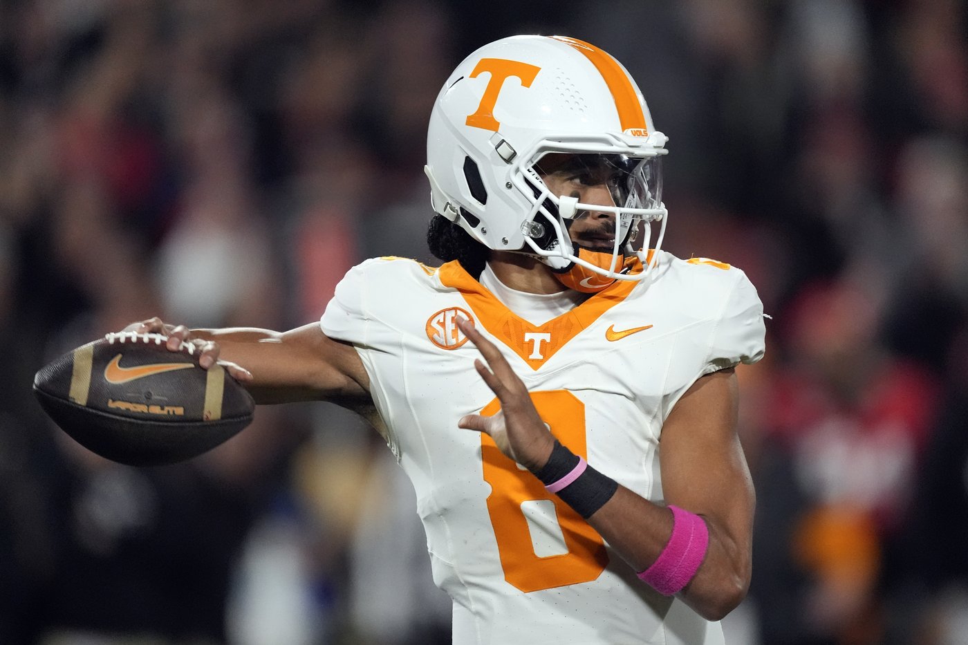 No. 10 Tennessee eager to rebound from loss in home finale against UTEP | iNFOnews.ca No. 10 Tennessee eager to rebound from loss in home finale against UTEP | iNFOnews.ca