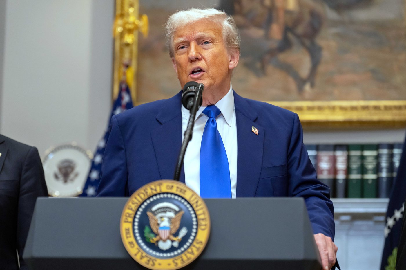 Trump just brought a group of white South Africans to the US as refugees. What are they escaping? | iNFOnews.ca Trump just brought a group of white South Africans to the US as refugees. What are they escaping? | iNFOnews.ca