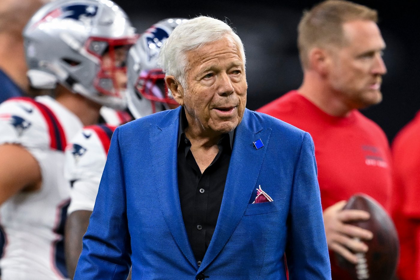 Robert Kraft and Ralph Hay are among 21 contributors advancing for the Pro Football Hall of Fame | iNFOnews.ca