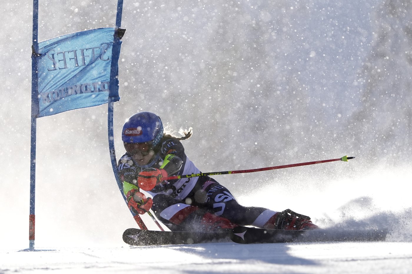 Mikaela Shiffrin suffers abrasion on hip during crash on final run of World Cup giant slalom | iNFOnews.ca Mikaela Shiffrin suffers abrasion on hip during crash on final run of World Cup giant slalom | iNFOnews.ca