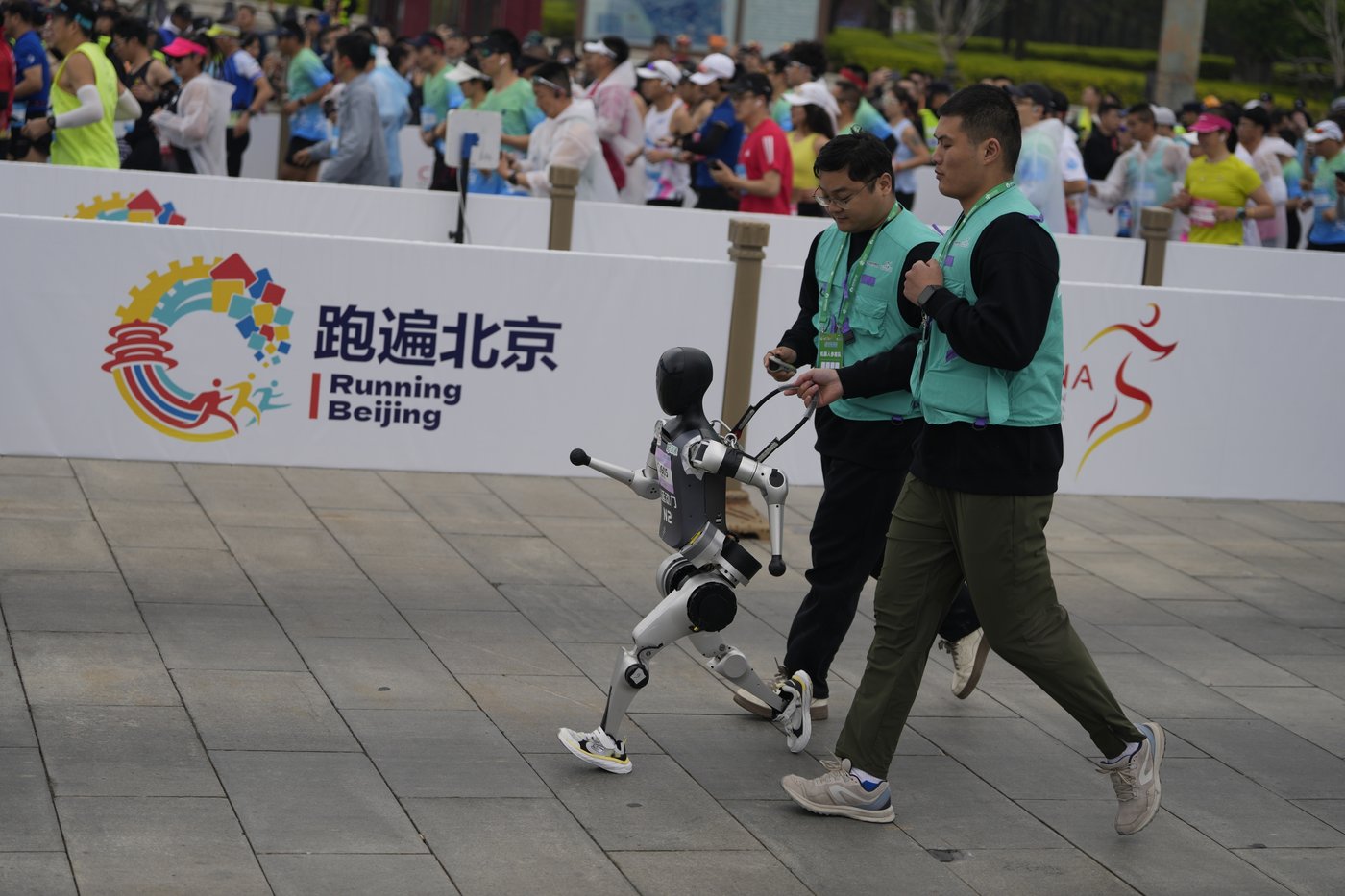 PHOTO COLLECTION: Humanoid Robot Half-Marathon | iNFOnews.ca