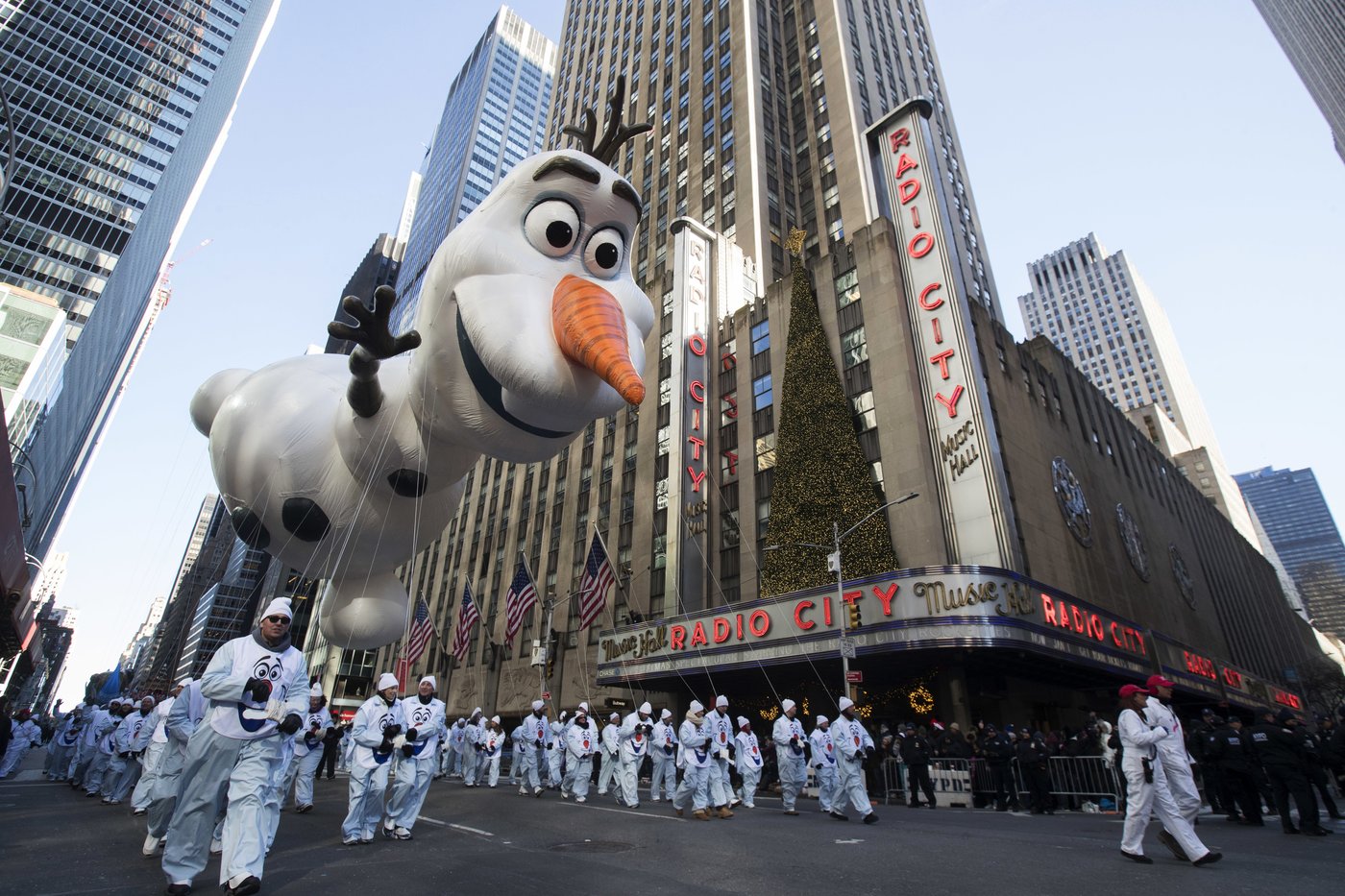 Macy’s Thanksgiving Parade will feature Ariana Madix, T-Pain, 'Gabby’s Dollhouse' and pasta | iNFOnews.ca