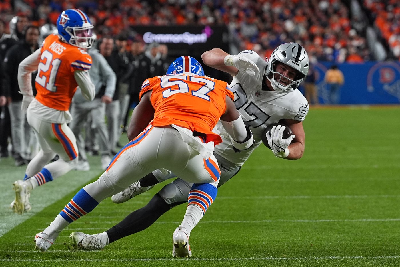 Broncos' defense is on pace for an NFL sacks record, but can their broken offense get fixed? | iNFOnews.ca Broncos' defense is on pace for an NFL sacks record, but can their broken offense get fixed? | iNFOnews.ca