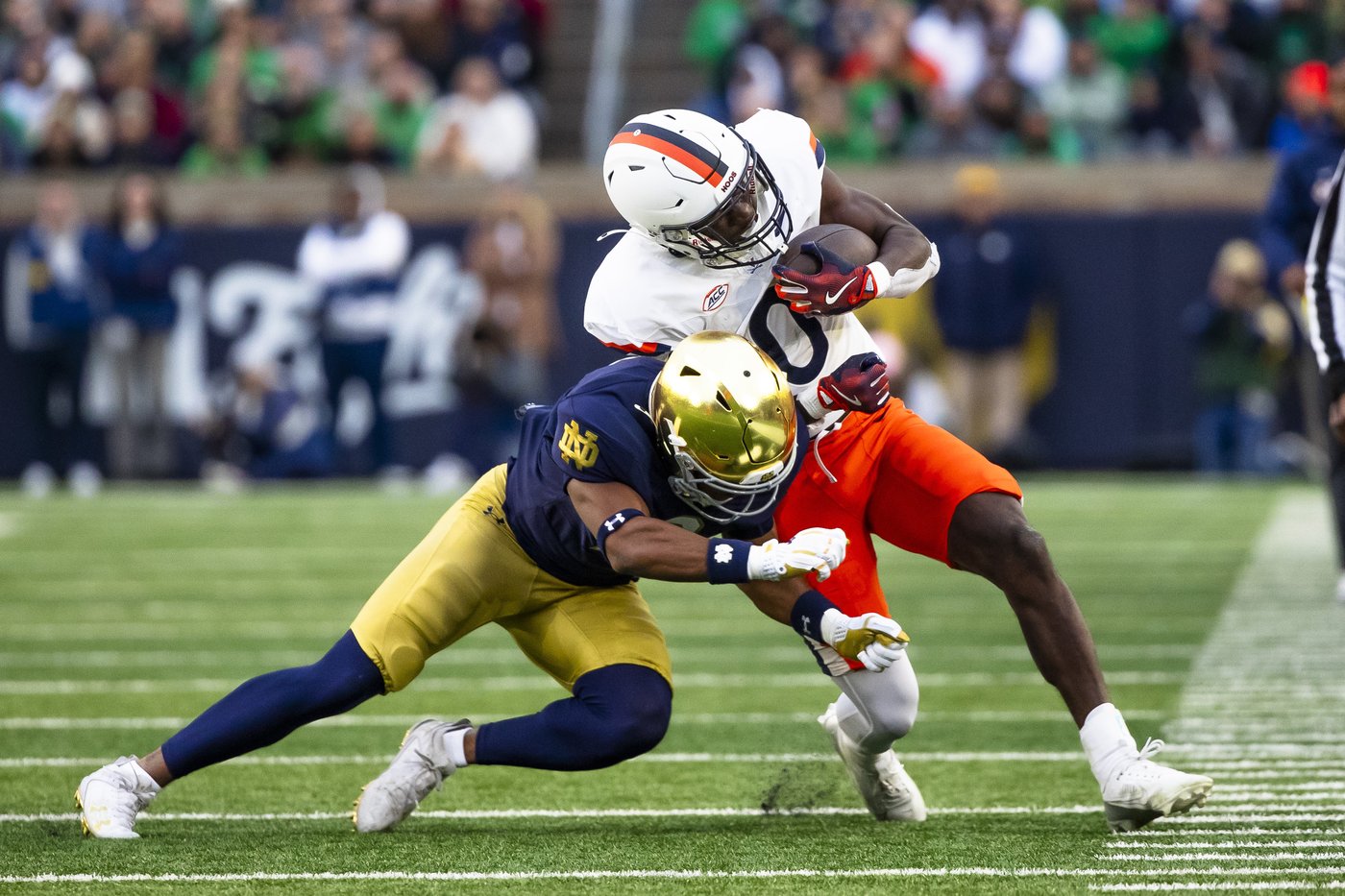 Leonard passes for 3 TDs and No. 8 Notre Dame forces 5 turnovers in a 35-14 win over Virginia | iNFOnews.ca Leonard passes for 3 TDs and No. 8 Notre Dame forces 5 turnovers in a 35-14 win over Virginia | iNFOnews.ca