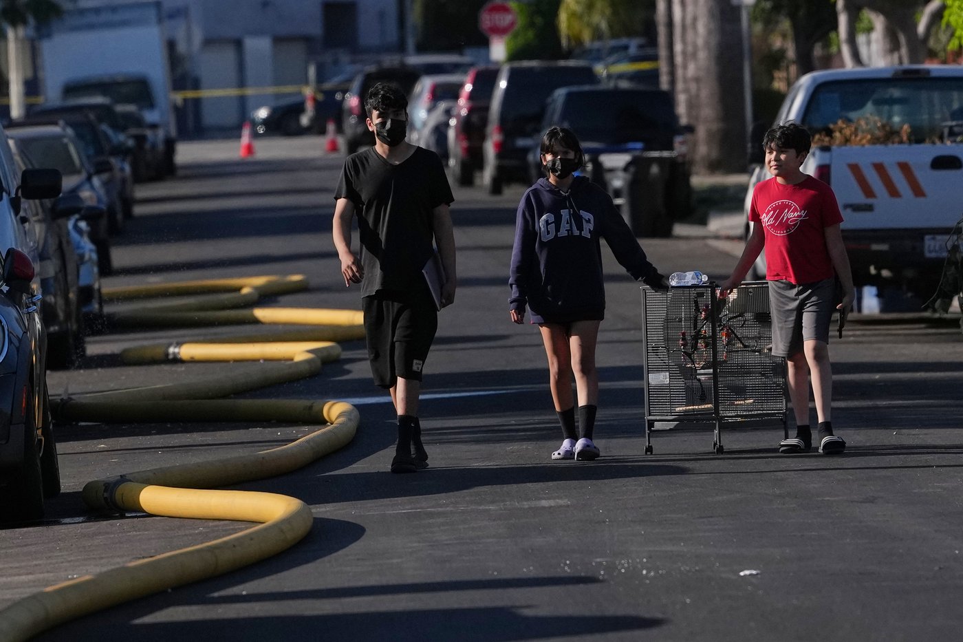 Los Angeles warehouse fire prompts shelter-in-place orders due to hazardous air | iNwheels