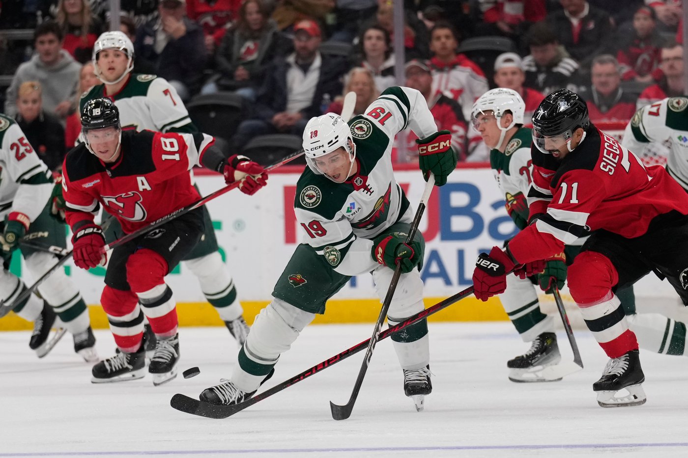 Nico Daws makes 29 saves, Devils beat Wild for sixth straight victory | iNFOnews.ca