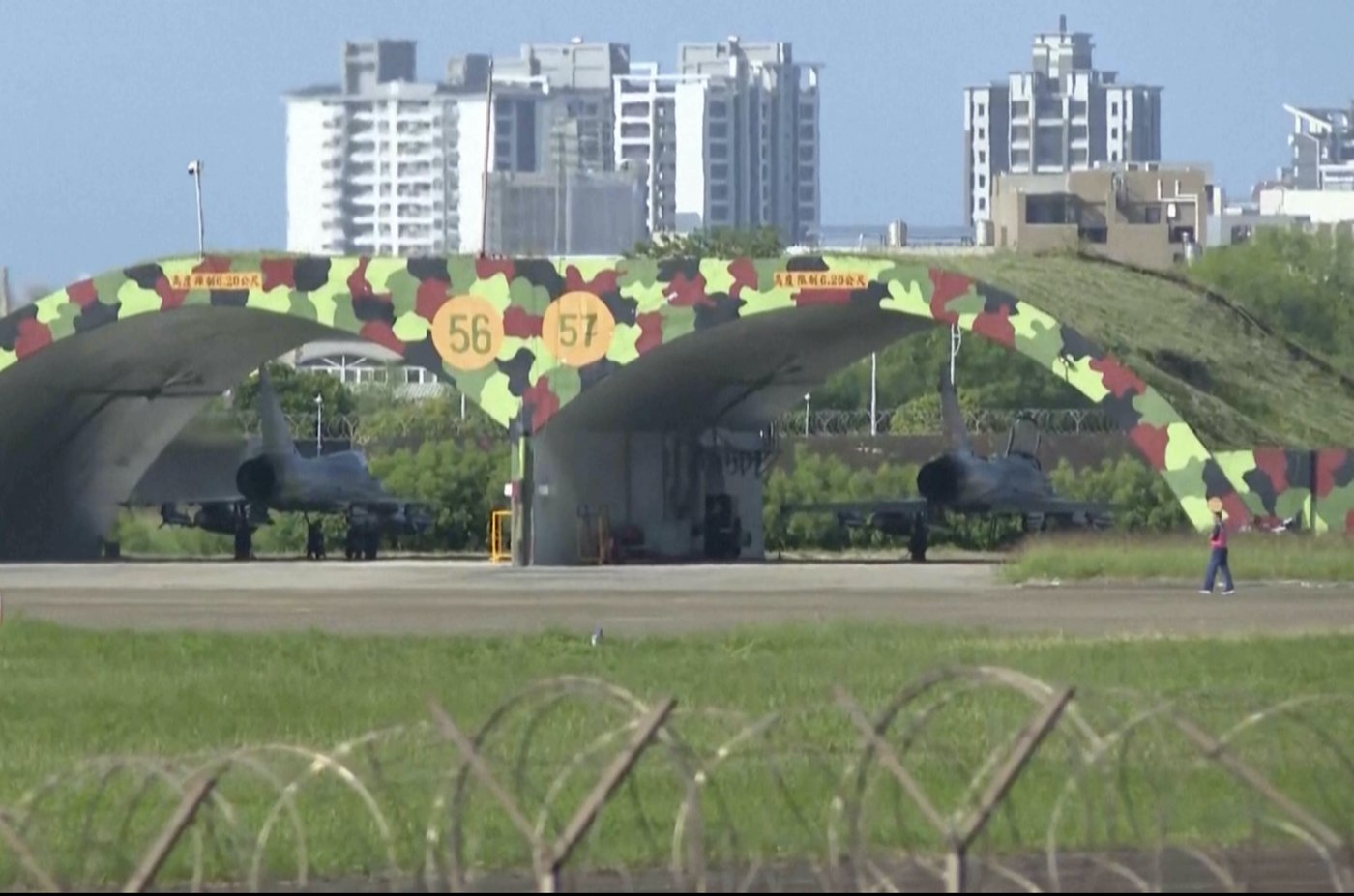 China deploys record 125 warplanes in large-scale military drill in warning to Taiwan | iNFOnews.ca China deploys record 125 warplanes in large-scale military drill in warning to Taiwan | iNFOnews.ca