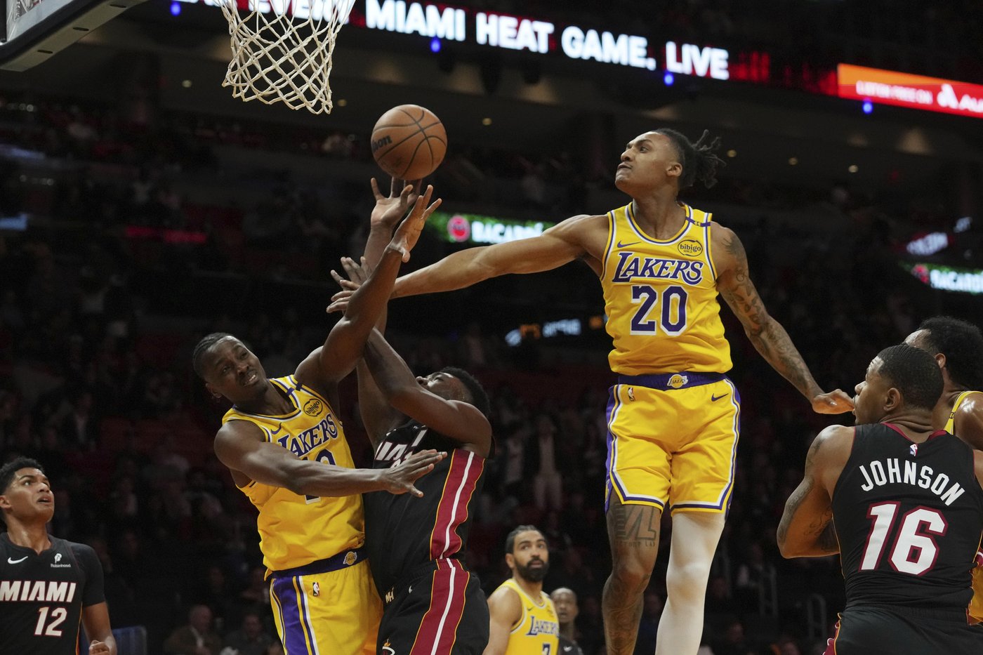 'Embarrassing': The Lakers have lost their last 2 games by a combined 70 points | iNFOnews.ca 'Embarrassing': The Lakers have lost their last 2 games by a combined 70 points | iNFOnews.ca