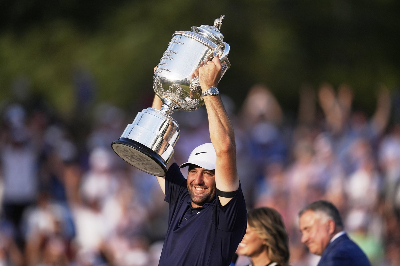 Great Scottie! Scheffler pulls away to win PGA Championship for third major title | iNFOnews.ca
