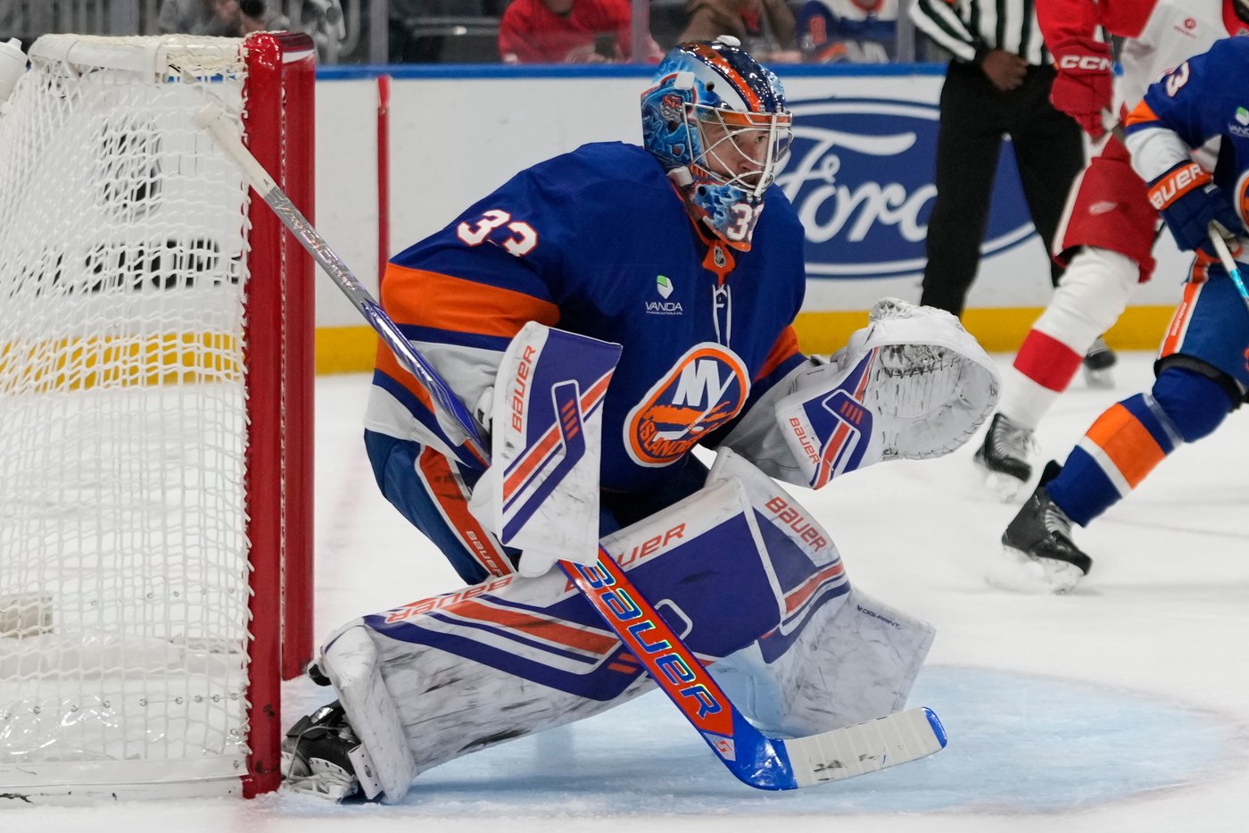 Islanders beat Red Wings 7-2, Heineman scores twice | iNFOnews.ca