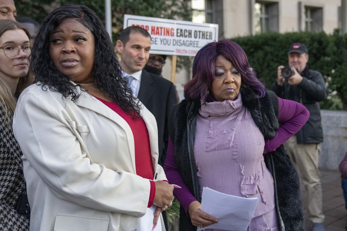 Georgia election workers seek more penalties against Giuliani, saying he continues to defame them | iNFOnews.ca