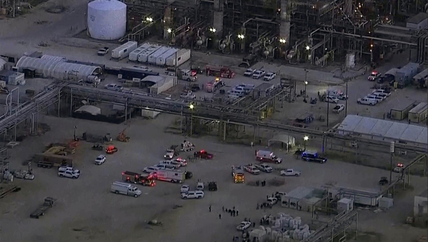 The 2 people killed after a leak at a Texas oil refinery worked for a maintenance subcontractor | iNFOnews.ca The 2 people killed after a leak at a Texas oil refinery worked for a maintenance subcontractor | iNFOnews.ca