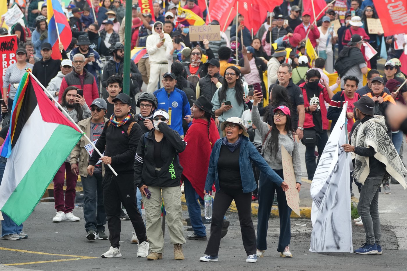 Protesters clash with police in Ecuador amid nationwide strike over fuel prices | iNFOnews.ca Protesters clash with police in Ecuador amid nationwide strike over fuel prices | iNFOnews.ca
