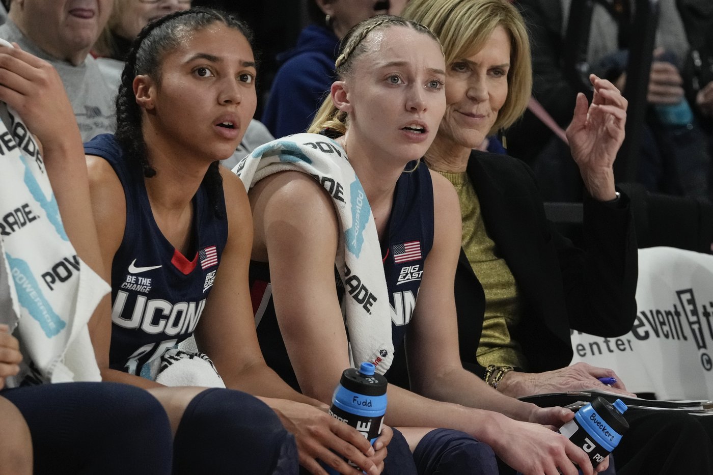 Bueckers scores 12 points in return from knee sprain as No. 6 UConn routs St. John's 71-45 | iNFOnews.ca