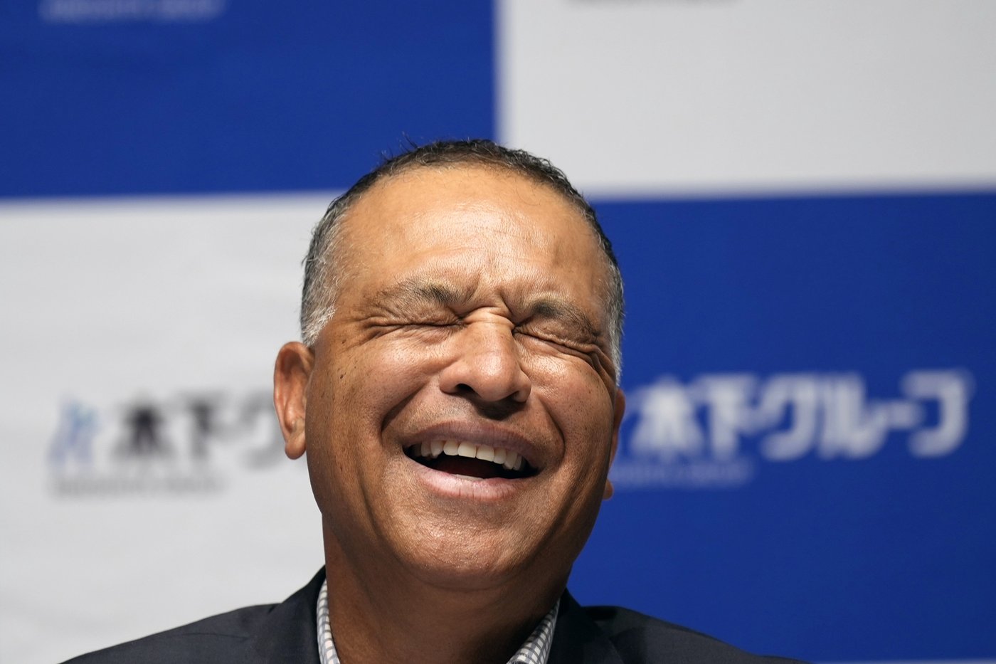 Does Shohei Ohtani still owe his manager Dave Roberts a new Porsche? | iNFOnews.ca Does Shohei Ohtani still owe his manager Dave Roberts a new Porsche? | iNFOnews.ca