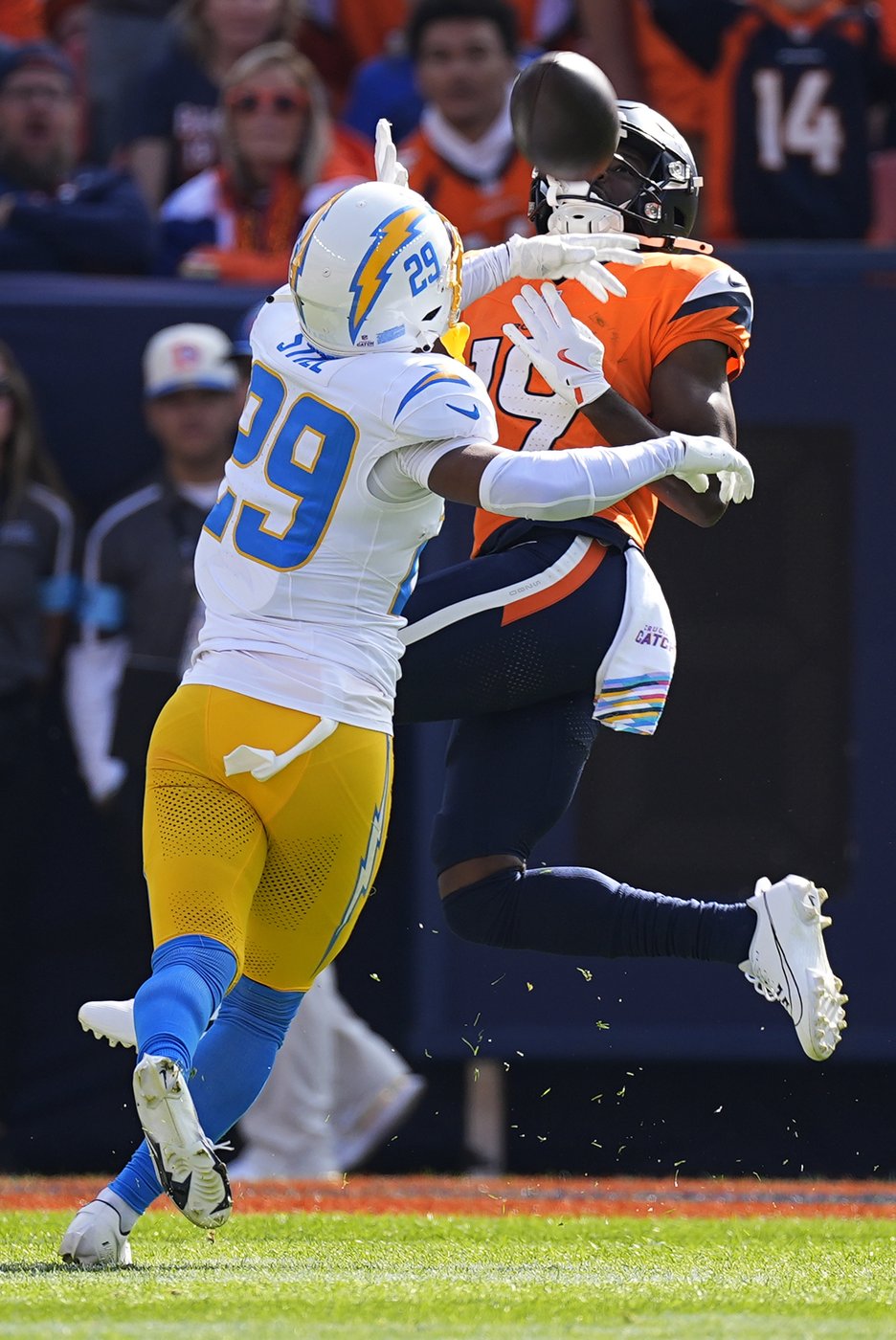 Chargers rookie cornerbacks Cam Hart and Tarheeb Still are making the most of their opportunities | iNFOnews.ca Chargers rookie cornerbacks Cam Hart and Tarheeb Still are making the most of their opportunities | iNFOnews.ca
