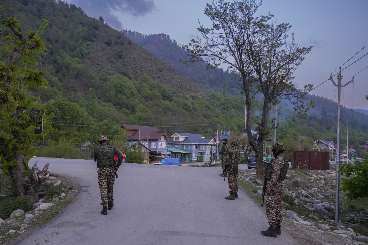 Militants kill at least 26 tourists at a resort in Indian-controlled Kashmir | iNFOnews.ca Militants kill at least 26 tourists at a resort in Indian-controlled Kashmir | iNFOnews.ca