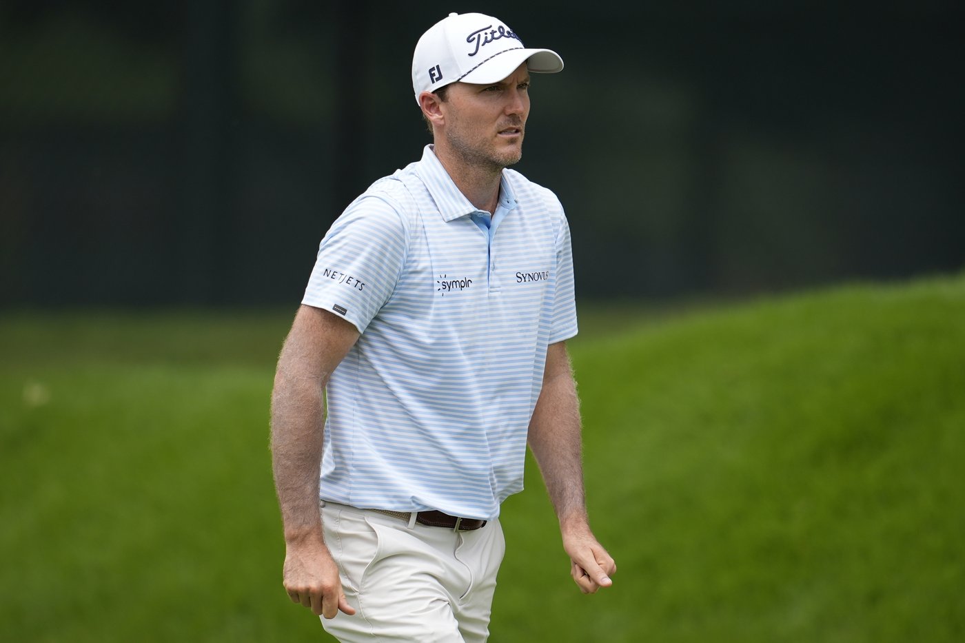 Russell Henley birdies last 3 holes for a 61 to lead Tour Championship over Scheffler | iNFOnews.ca