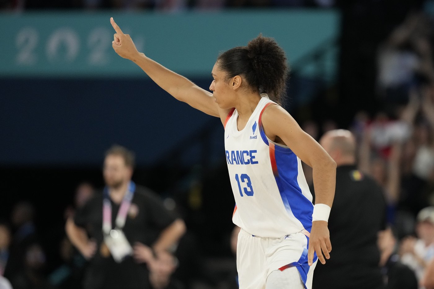 French star Janelle Salaun prepares for WNBA debut with expansion Golden State Valkyries | iNFOnews.ca French star Janelle Salaun prepares for WNBA debut with expansion Golden State Valkyries | iNFOnews.ca