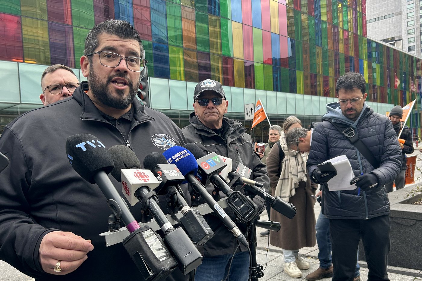 No buses or metros Saturday in Montreal because of transit strike | iNFOnews.ca