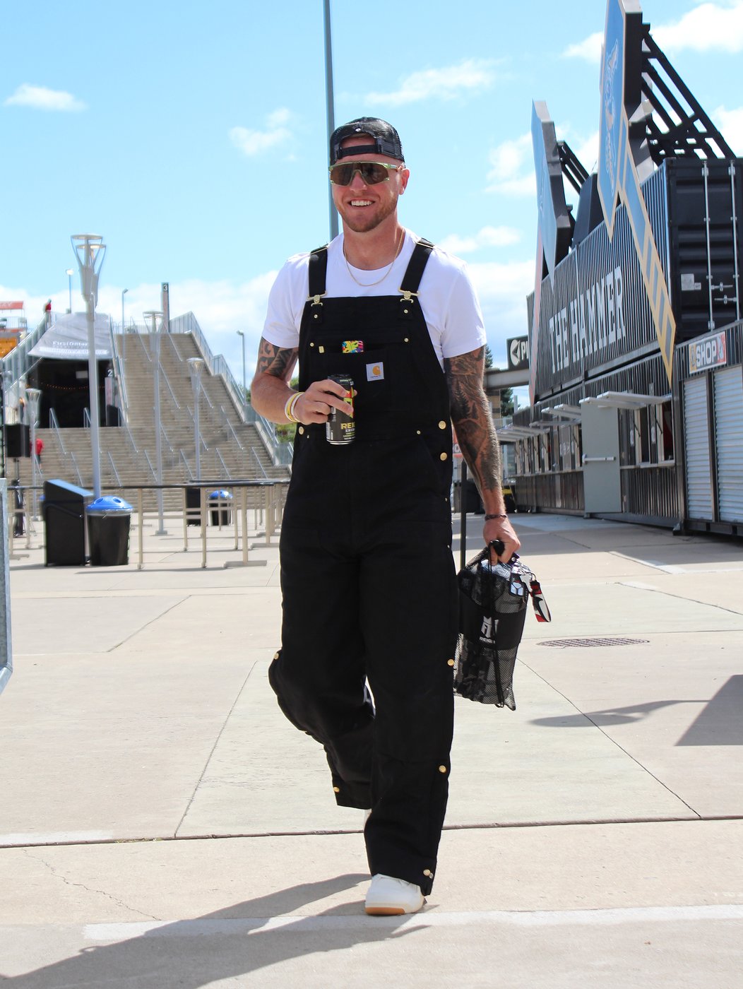 Hamilton Tiger-Cats unbeaten since quarterback Mitchell began wearing overalls | iNFOnews.ca
