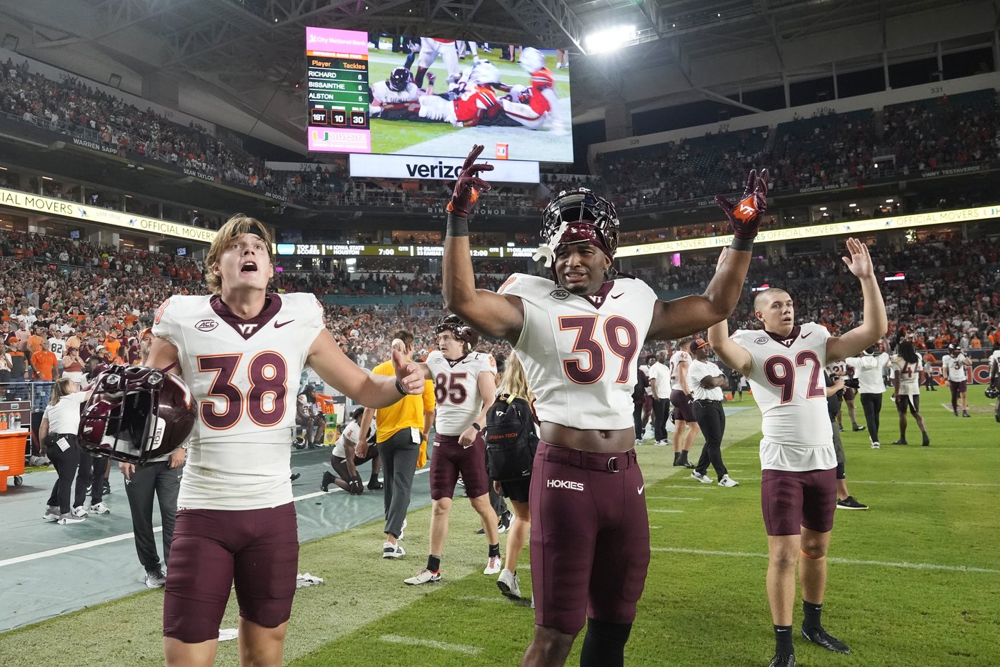 A catch? Not a catch? The Miami-Virginia Tech ending won't be forgotten by either side | iNFOnews.ca