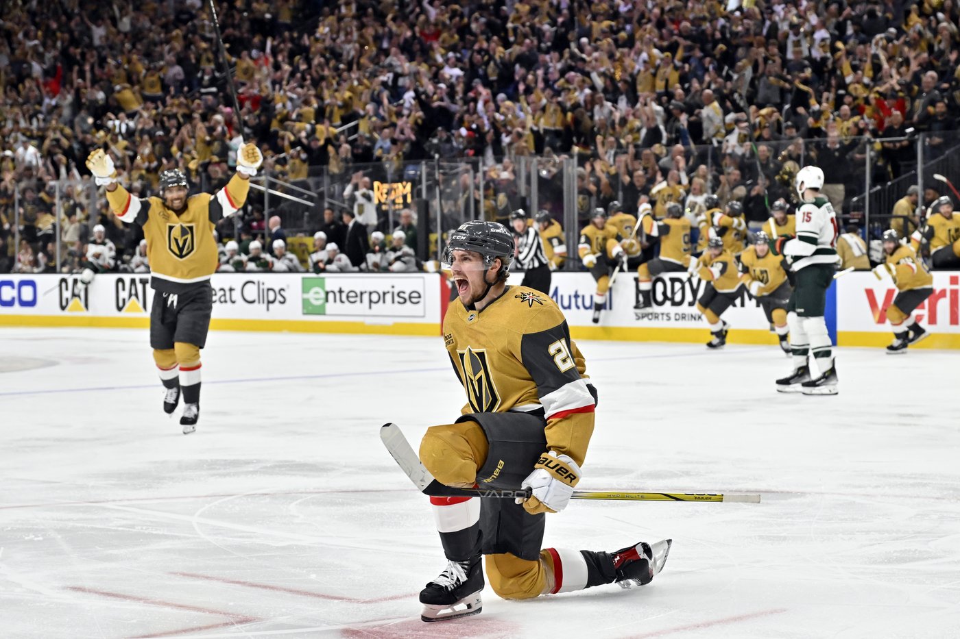 Howden's OT goal gives Golden Knights a 3-2 win over the Wild and 3-2 series lead | iNFOnews.ca
