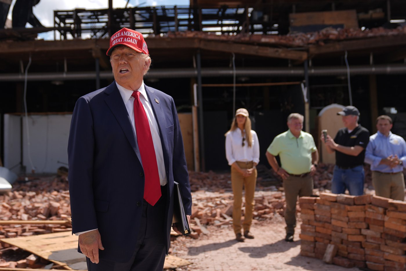 Trump makes false claims about federal response as he campaigns in area ravaged by Hurricane Helene | iNFOnews.ca