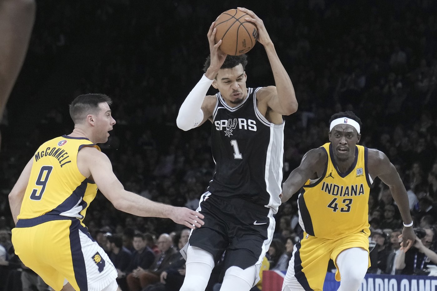 Wembanyama shines in Paris as Spurs beat Pacers 140-110 | iNFOnews.ca