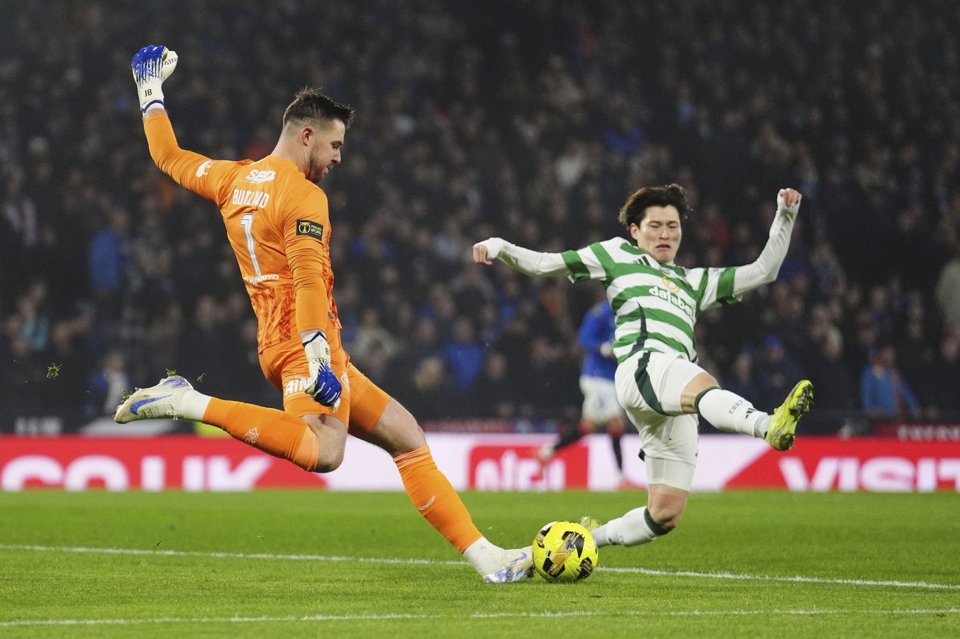 Violent scenes in Glasgow city center ahead of Scottish League Cup final between Celtic and Rangers | iNFOnews.ca Violent scenes in Glasgow city center ahead of Scottish League Cup final between Celtic and Rangers | iNFOnews.ca