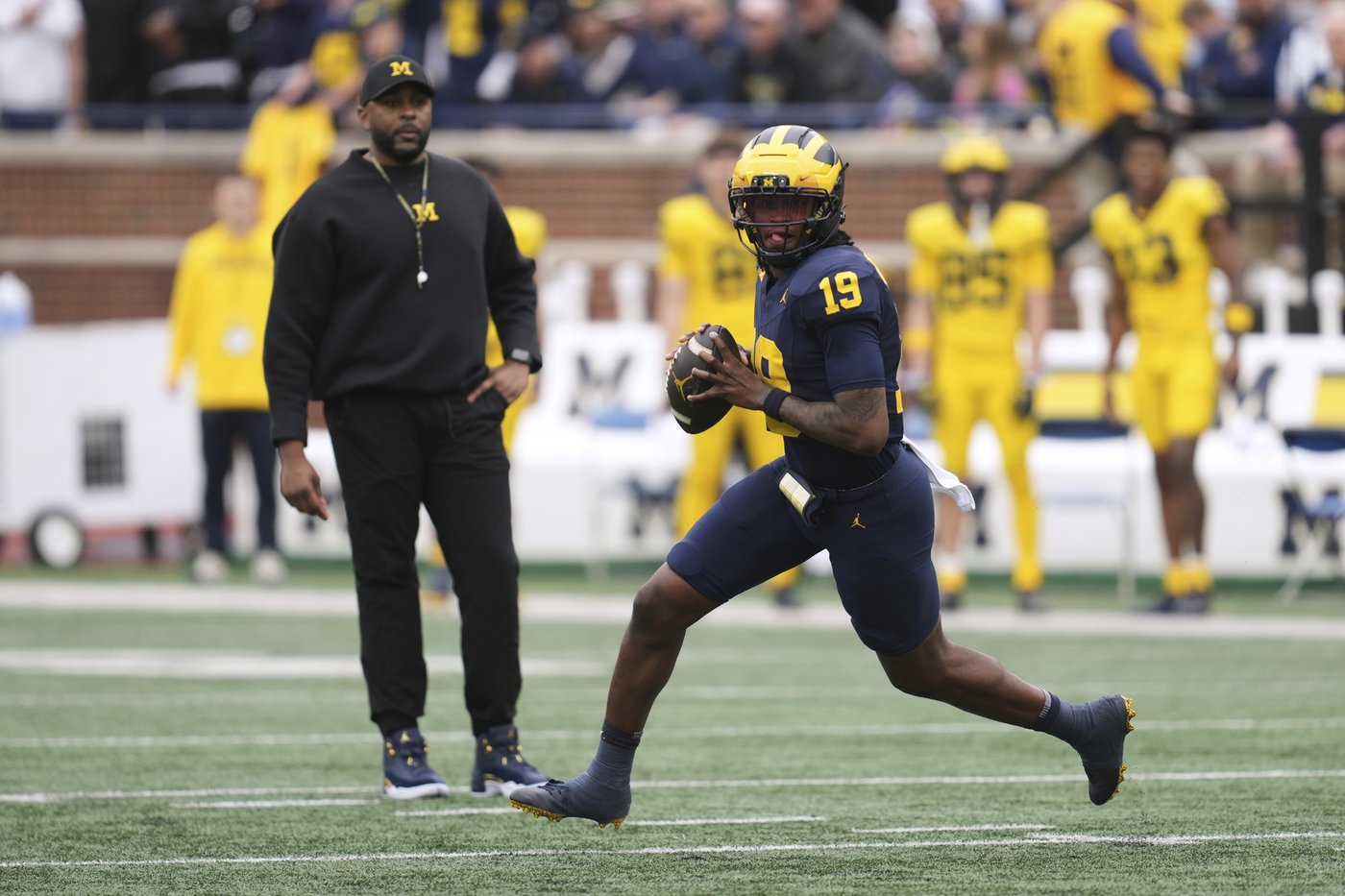 Michigan to suspend Sherrone Moore for 2 games to address NCAA allegations, AP sources say | iNFOnews.ca Michigan to suspend Sherrone Moore for 2 games to address NCAA allegations, AP sources say | iNFOnews.ca