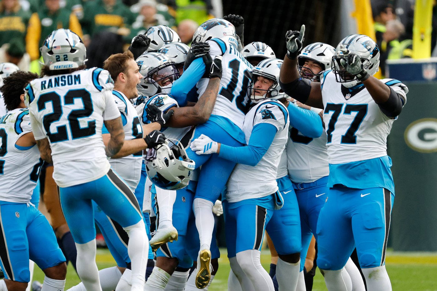 Top photos from Week 9 of the NFL season | iNFOnews.ca